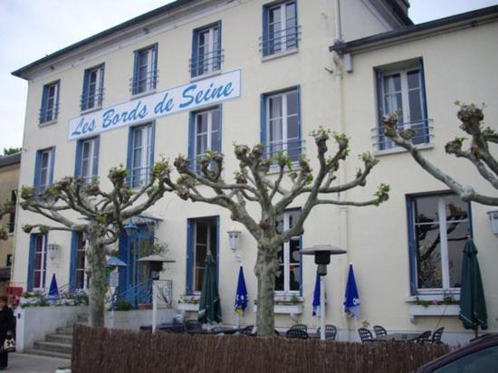 Logis Hotel & Restaurant - Les Bords De Seine ラ・ロシュ・ギヨン エクステリア 写真